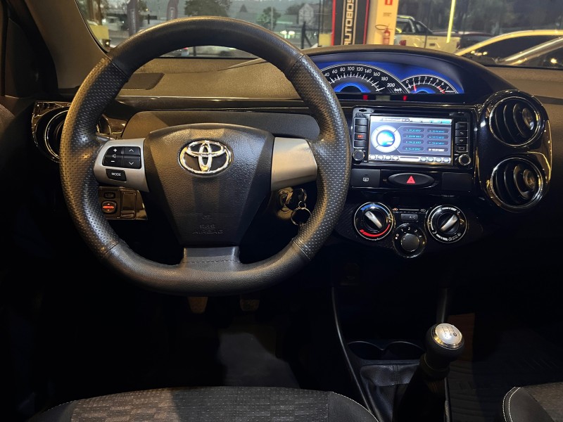 ETIOS CROSS 1.5 16V FLEX 4P MANUAL - 2014 - NOVO HAMBURGO