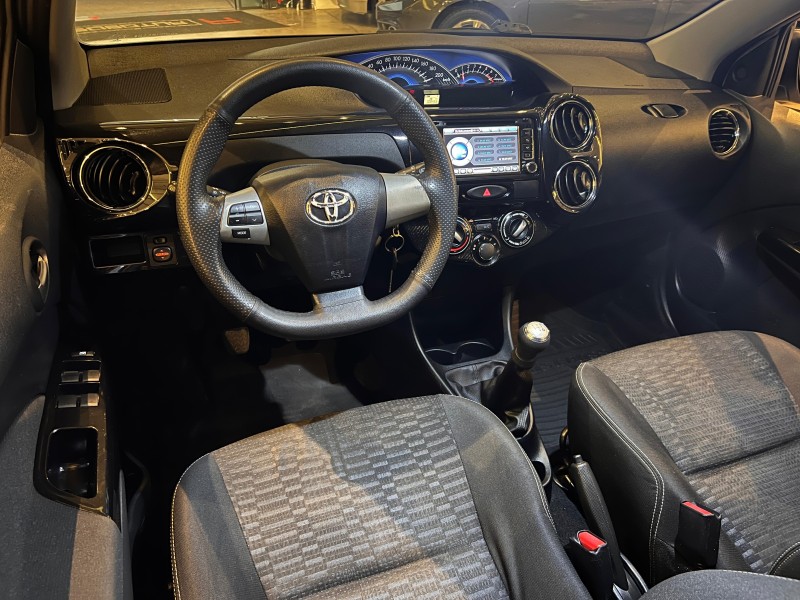 ETIOS CROSS 1.5 16V FLEX 4P MANUAL - 2014 - NOVO HAMBURGO