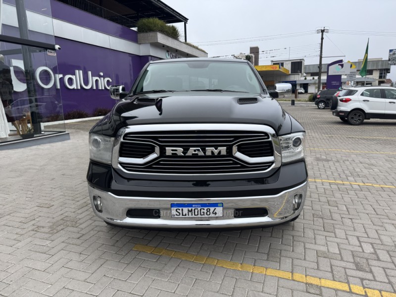RAM 5.7 1500 LARAMIE 4X4 CD V8 GASOLINA 4P AUTOMÁTICO - 2022 - VERANóPOLIS