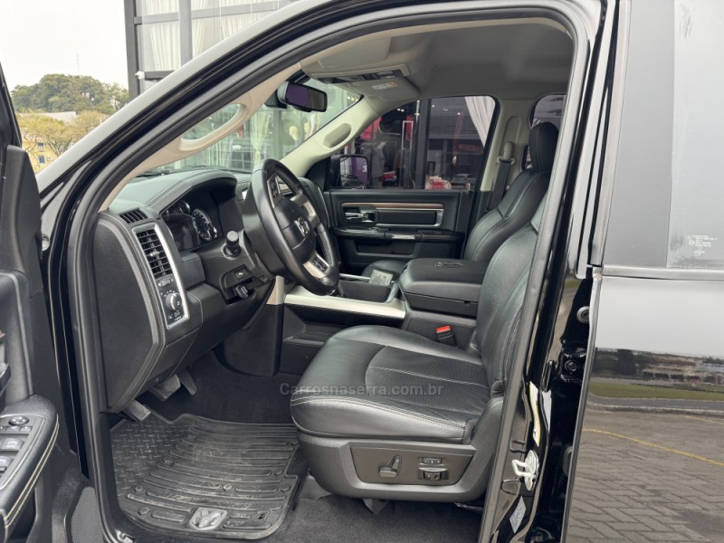 RAM 5.7 1500 LARAMIE 4X4 CD V8 GASOLINA 4P AUTOMÁTICO - 2022 - VERANóPOLIS