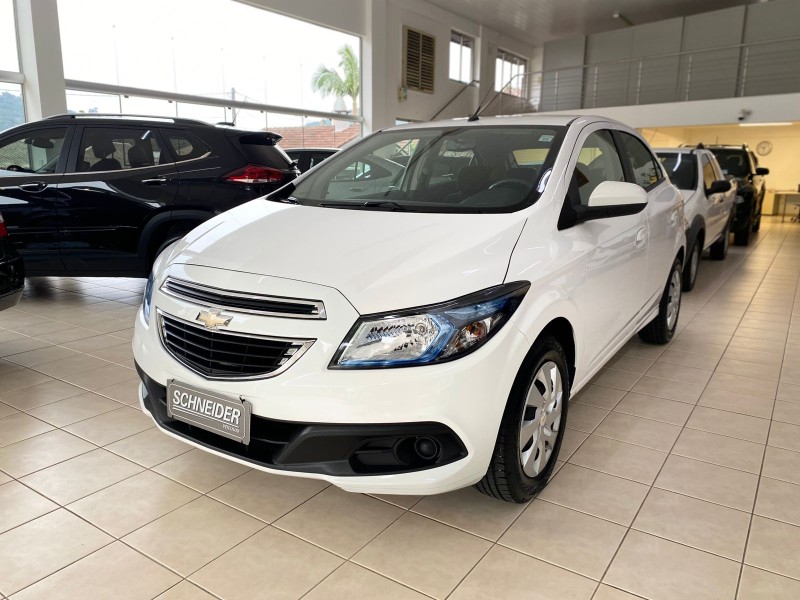 ONIX 1.4 MPFI LT 8V FLEX 4P MANUAL - 2016 - NOVA PETRóPOLIS