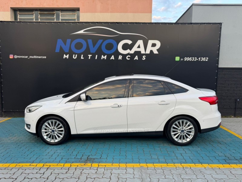 FOCUS 2.0 TITANIUM FASTBACK 16V FLEX 4P AUTOMÁTICO - 2016 - ESTâNCIA VELHA