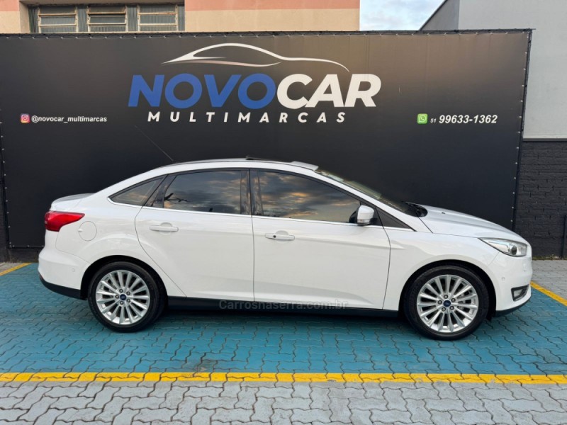 FOCUS 2.0 TITANIUM FASTBACK 16V FLEX 4P AUTOMÁTICO - 2016 - ESTâNCIA VELHA