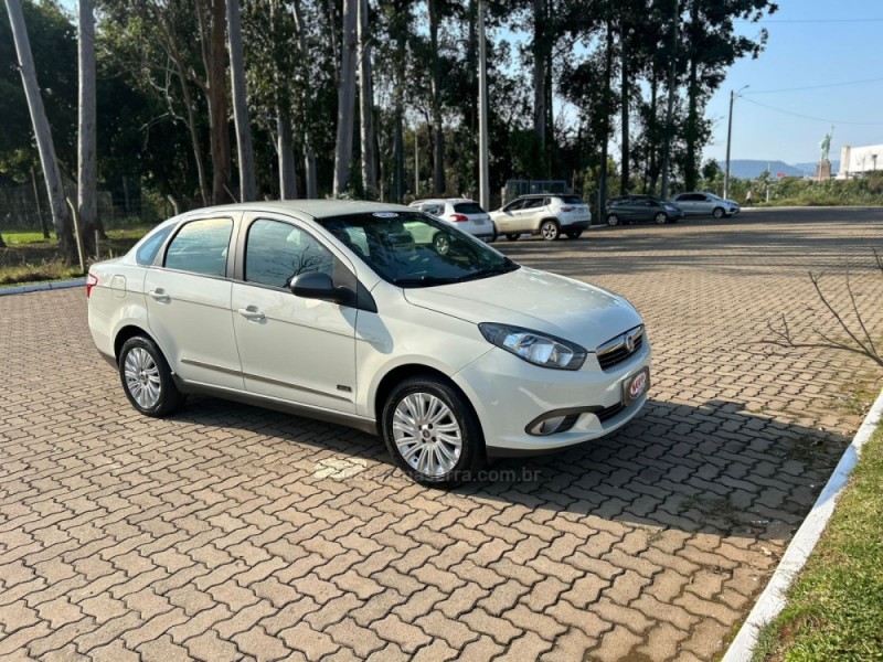 GRAND SIENA 1.6 MPI ESSENCE 16V FLEX 4P MANUAL