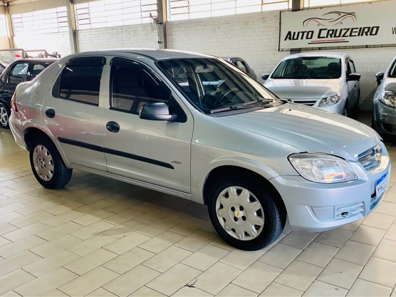 PRISMA 1.0 MPFI JOY 8V FLEX 4P MANUAL - 2011 - CAXIAS DO SUL