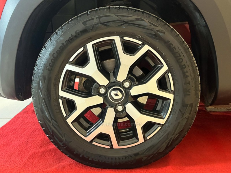 KWID 1.0 12V OUTSIDER FLEX 4P MANUAL - 2023 - PORTO ALEGRE