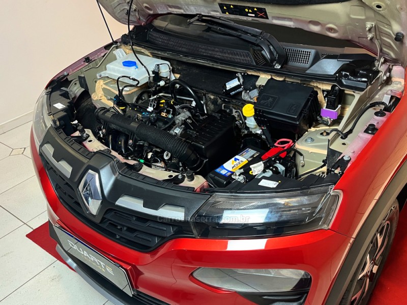 KWID 1.0 12V OUTSIDER FLEX 4P MANUAL - 2023 - PORTO ALEGRE