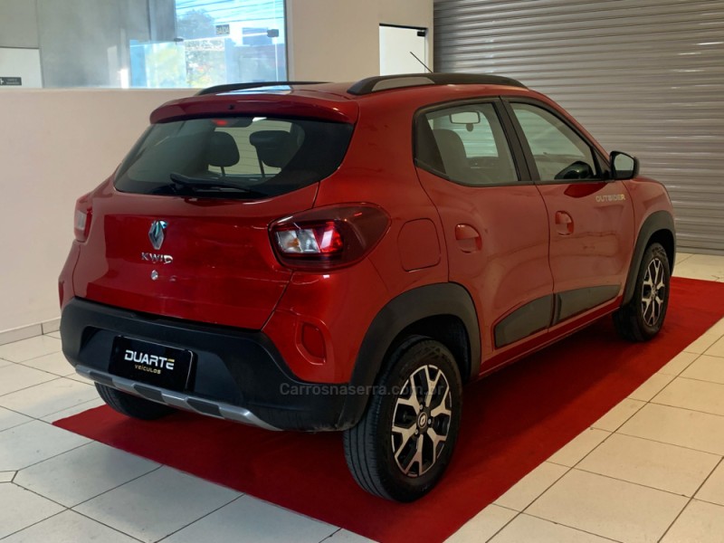 KWID 1.0 12V OUTSIDER FLEX 4P MANUAL - 2023 - PORTO ALEGRE