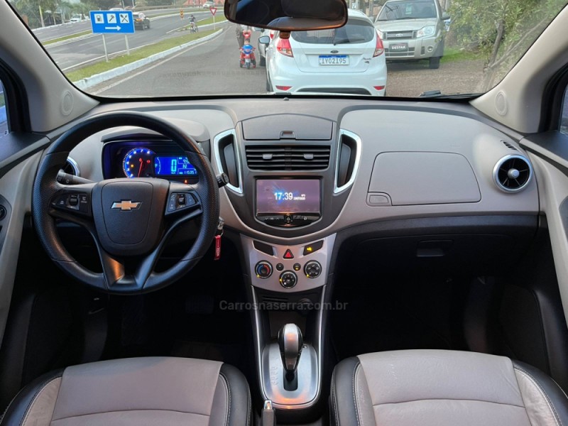 TRACKER 1.8 MPFI LTZ 4X2 16V FLEX 4P AUTOMÁTICO - 2015 - DOIS IRMãOS