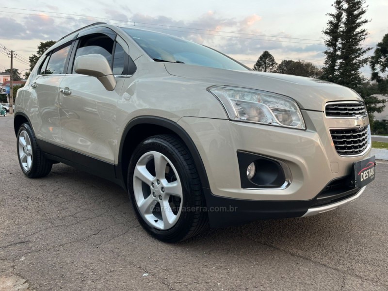 TRACKER 1.8 MPFI LTZ 4X2 16V FLEX 4P AUTOMÁTICO - 2015 - DOIS IRMãOS