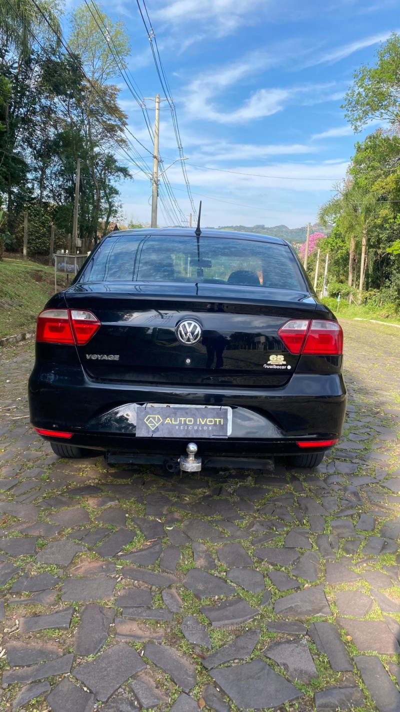 VOYAGE 1.0 MI CITY 8V FLEX 4P MANUAL - 2015 - IVOTI