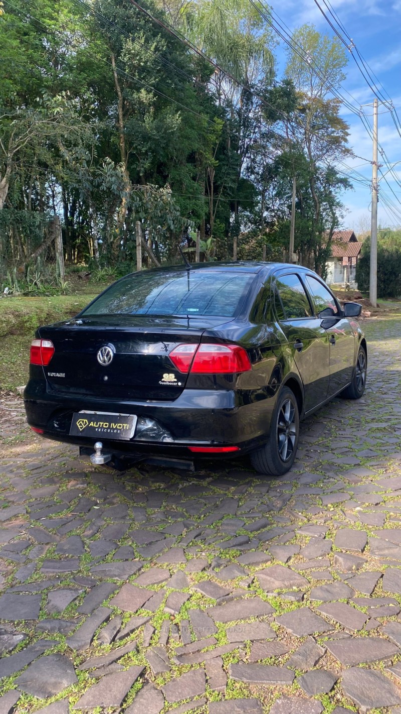 VOYAGE 1.0 MI CITY 8V FLEX 4P MANUAL - 2015 - IVOTI