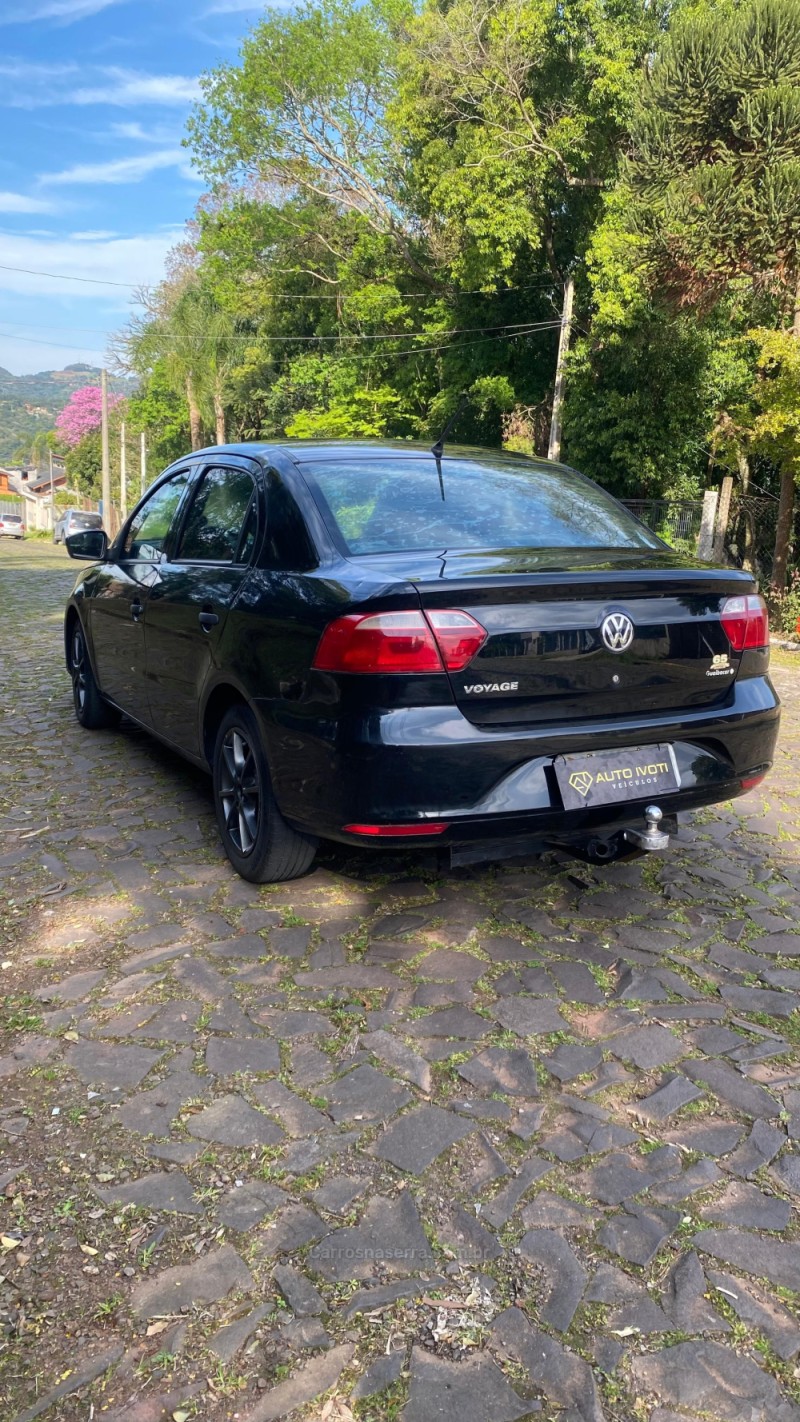 VOYAGE 1.0 MI CITY 8V FLEX 4P MANUAL - 2015 - IVOTI