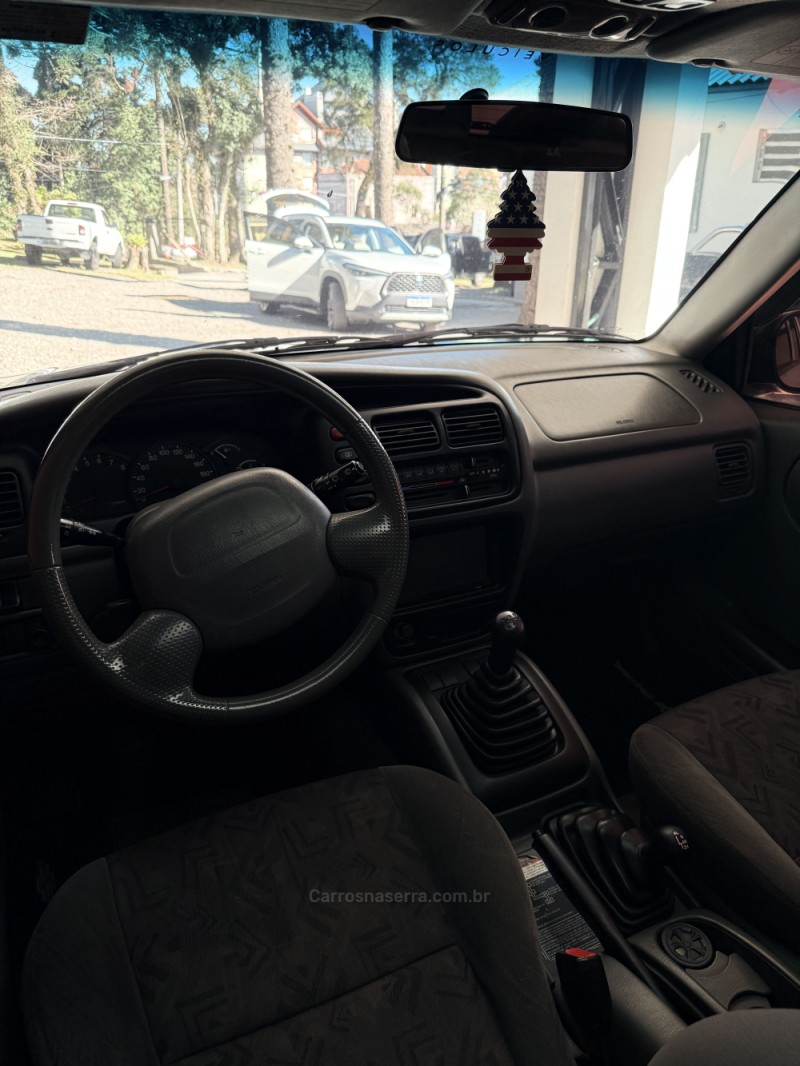 TRACKER 2.0 4X4 16V GASOLINA 4P MANUAL - 2008 - CANELA