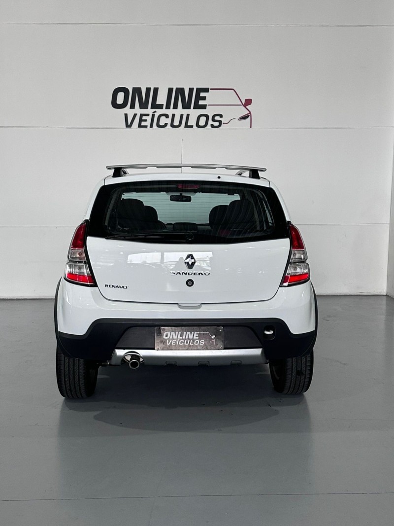 SANDERO 1.6 STEPWAY 8V FLEX 4P MANUAL - 2014 - FARROUPILHA