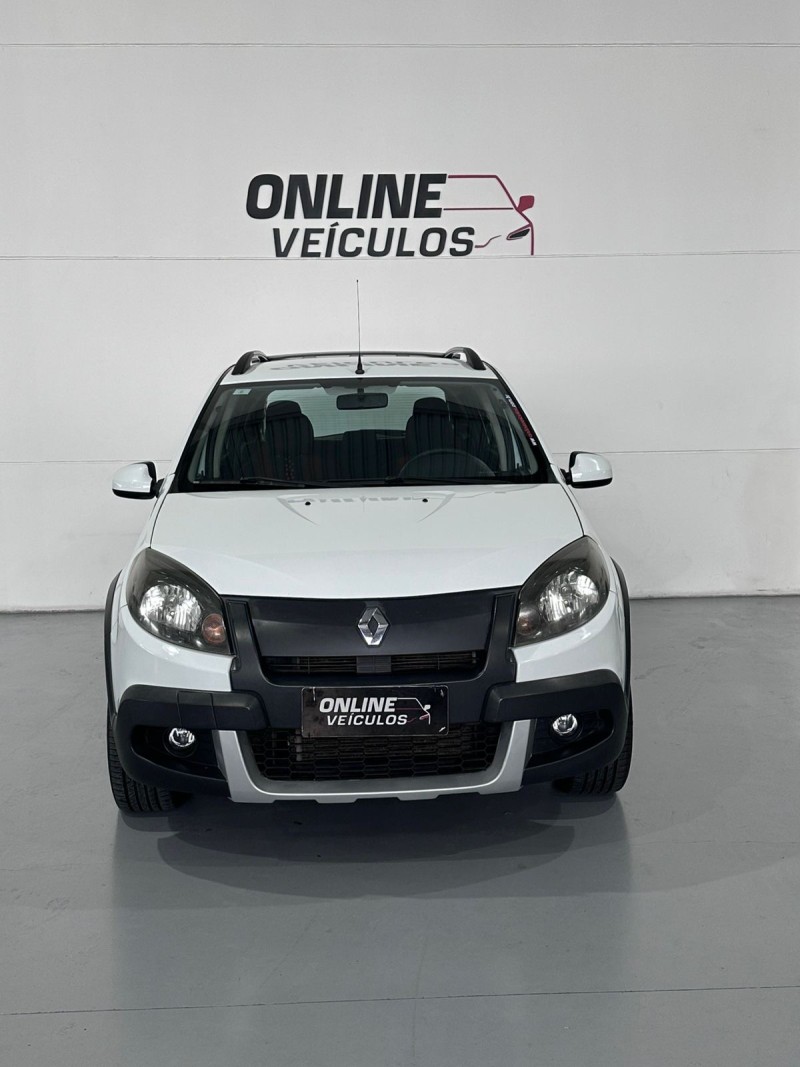 SANDERO 1.6 STEPWAY 8V FLEX 4P MANUAL - 2014 - FARROUPILHA