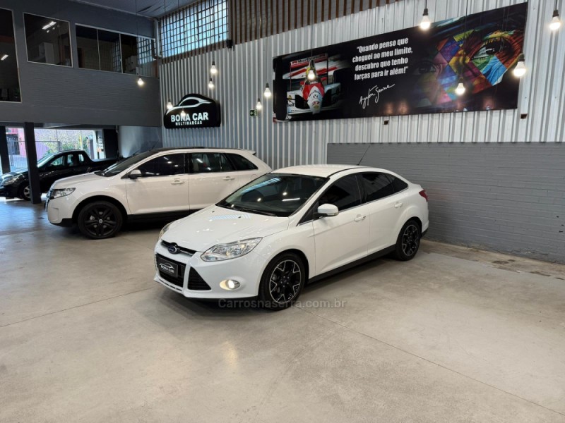 FOCUS 2.0 TITANIUM SEDAN 16V FLEX 4P AUTOMÁTICO - 2014 - CAXIAS DO SUL