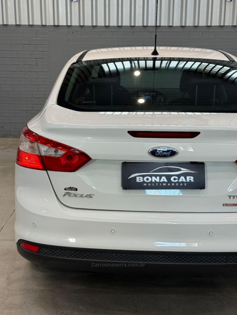 FOCUS 2.0 TITANIUM SEDAN 16V FLEX 4P AUTOMÁTICO - 2014 - CAXIAS DO SUL