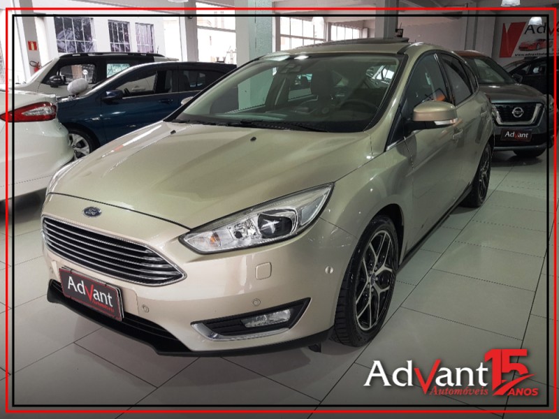 focus 2.0 titanium plus hatch 16v flex 4p auto 2016 caxias do sul