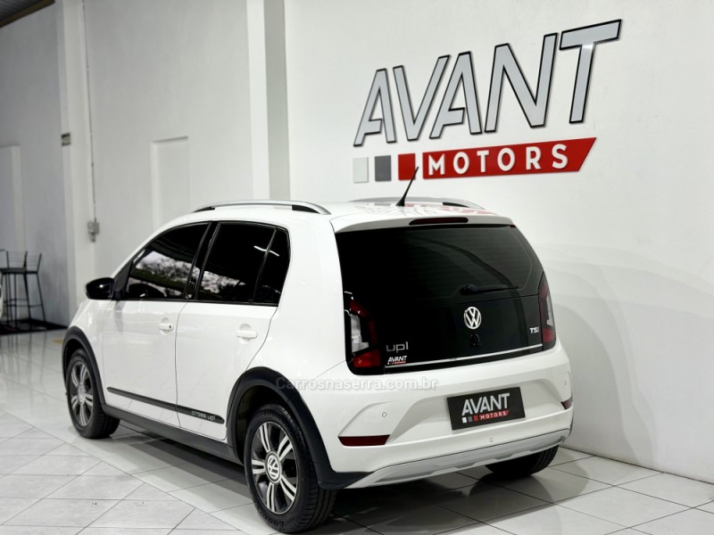 UP 1.0 TSI CROSS 12V FLEX 4P MANUAL - 2018 - NOVO HAMBURGO