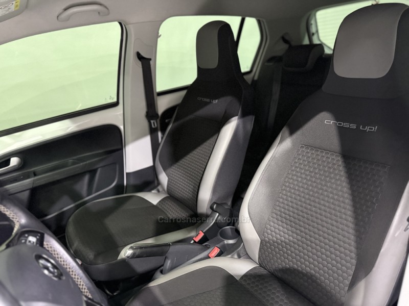 UP 1.0 TSI CROSS 12V FLEX 4P MANUAL - 2018 - NOVO HAMBURGO