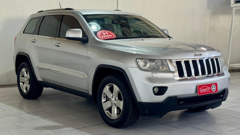 GRAND CHEROKEE 3.6 LAREDO 4X4 V6 24V GASOLINA 4P AUTOMÁTICO - 2011 - ESTâNCIA VELHA