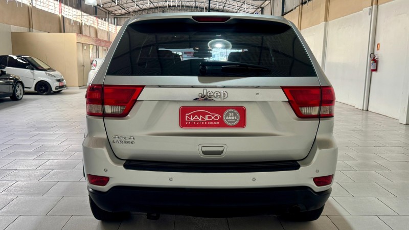 GRAND CHEROKEE 3.6 LAREDO 4X4 V6 24V GASOLINA 4P AUTOMÁTICO - 2011 - ESTâNCIA VELHA