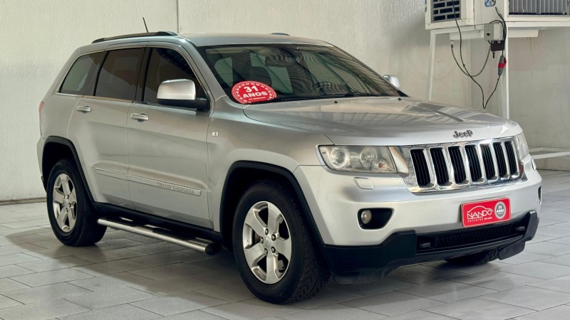GRAND CHEROKEE 3.6 LAREDO 4X4 V6 24V GASOLINA 4P AUTOMÁTICO - 2011 - ESTâNCIA VELHA