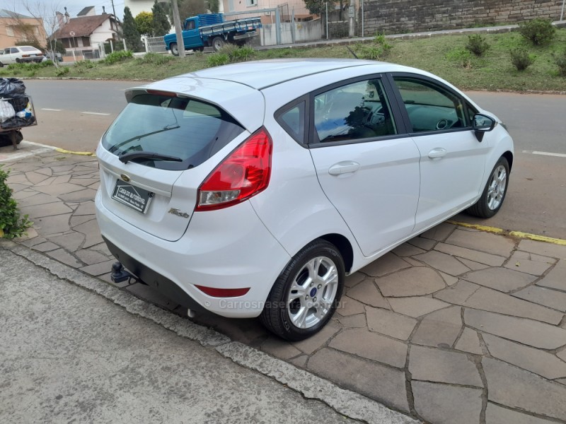 FIESTA 1.5 SE HATCH 16V FLEX 4P MANUAL - 2016 - NOVA PRATA