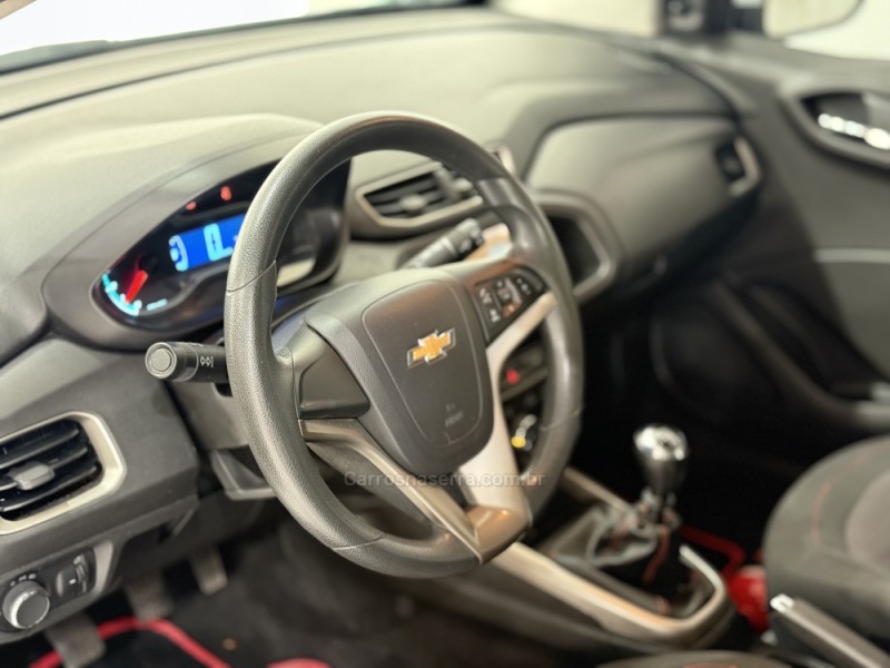 ONIX 1.4 MPFI LT 8V FLEX 4P MANUAL - 2016 - NOVO HAMBURGO
