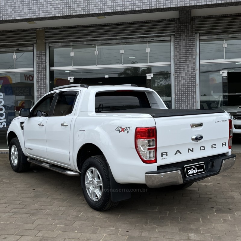 RANGER 3.2 LIMITED 4X4 CD 20V DIESEL 4P AUTOMÁTICO - 2015 - VACARIA
