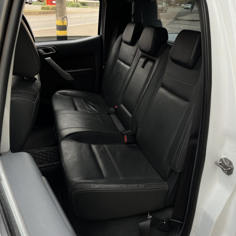 RANGER 3.2 LIMITED 4X4 CD 20V DIESEL 4P AUTOMÁTICO - 2015 - VACARIA