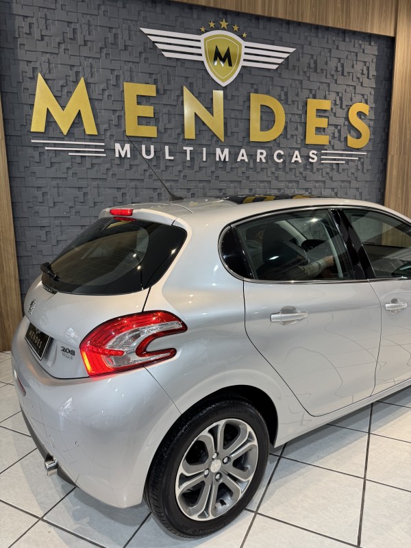 208 1.6 GRIFFE 16V FLEX 4P AUTOMÁTICO - 2015 - NOVO HAMBURGO