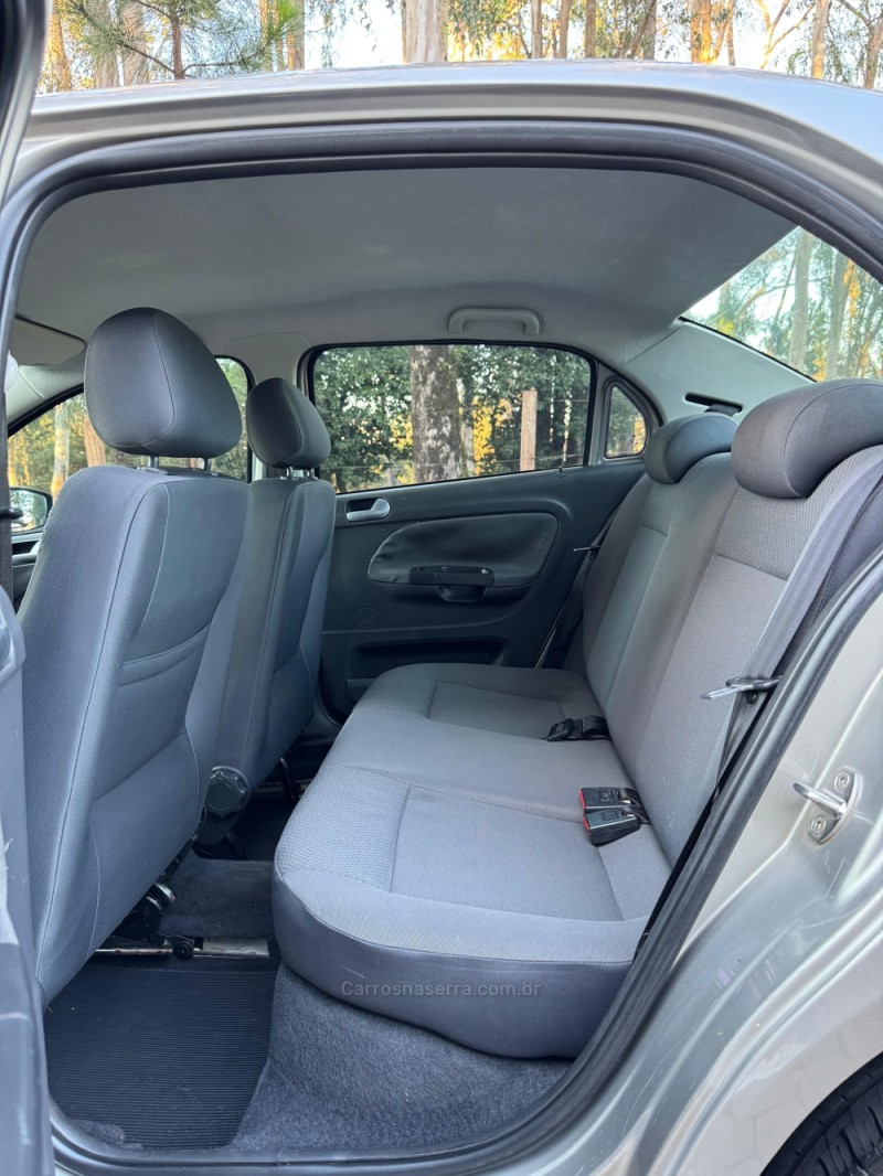VOYAGE 1.6 MI TREND 8V FLEX 4P MANUAL - 2013 - GUAPORé