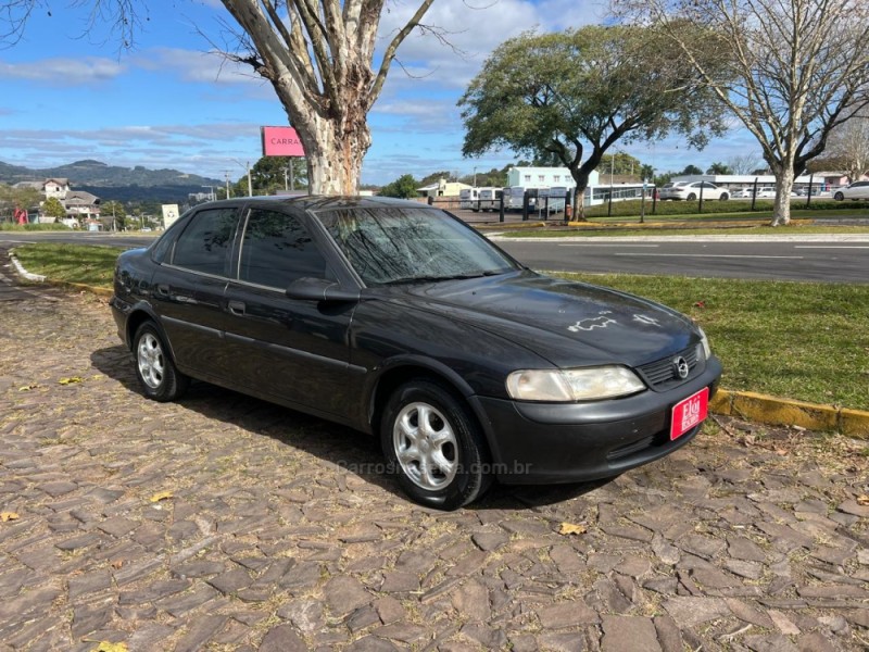 VECTRA 2.0 MPFI GLS 8V GASOLINA 4P MANUAL - 1998 - DOIS IRMãOS