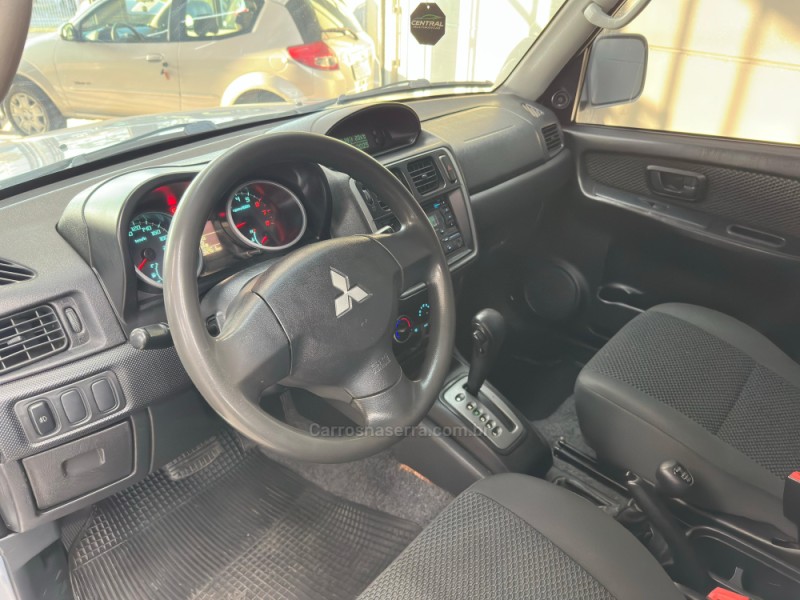 PAJERO TR4 2.0 4X4 16V 140CV FLEX 4P AUTOMÁTICO - 2012 - VACARIA