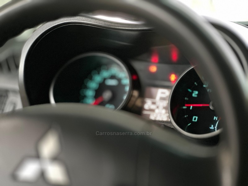 PAJERO TR4 2.0 4X4 16V 140CV FLEX 4P AUTOMÁTICO - 2012 - VACARIA