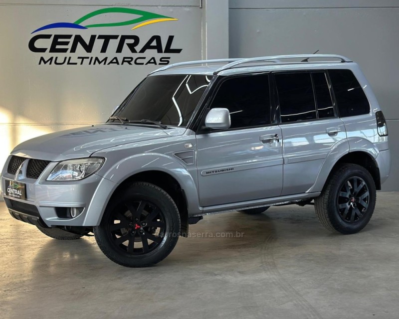 pajero tr4 2.0 4x4 16v 140cv flex 4p automatico 2012 vacaria