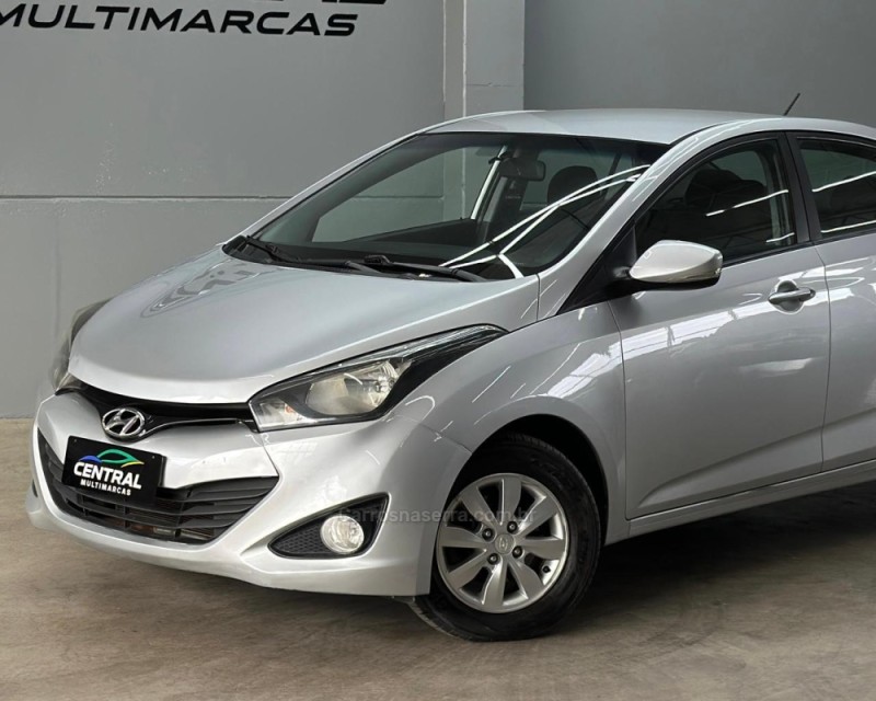 HB20S 1.6 COMFORT PLUS 16V FLEX 4P AUTOMÁTICO - 2014 - VACARIA