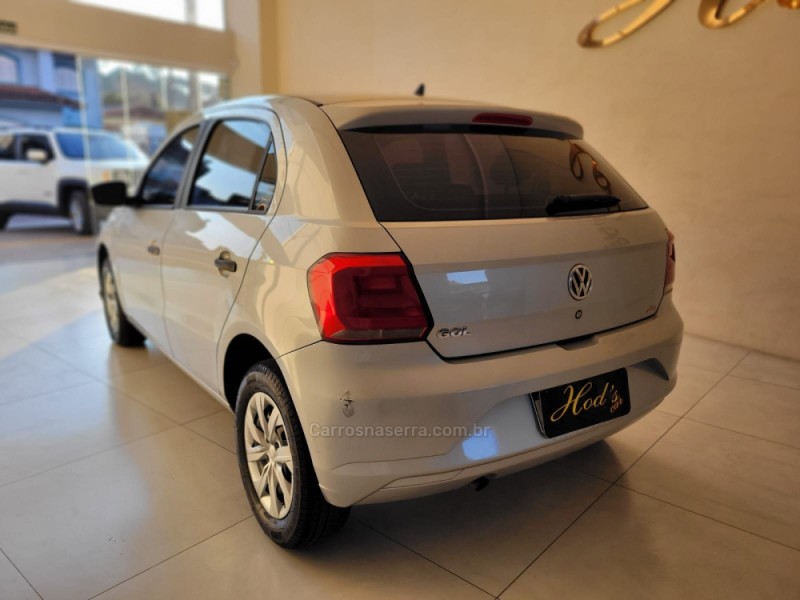 GOL 1.0 MI TREND 8V FLEX 4P MANUAL - 2021 - CANELA