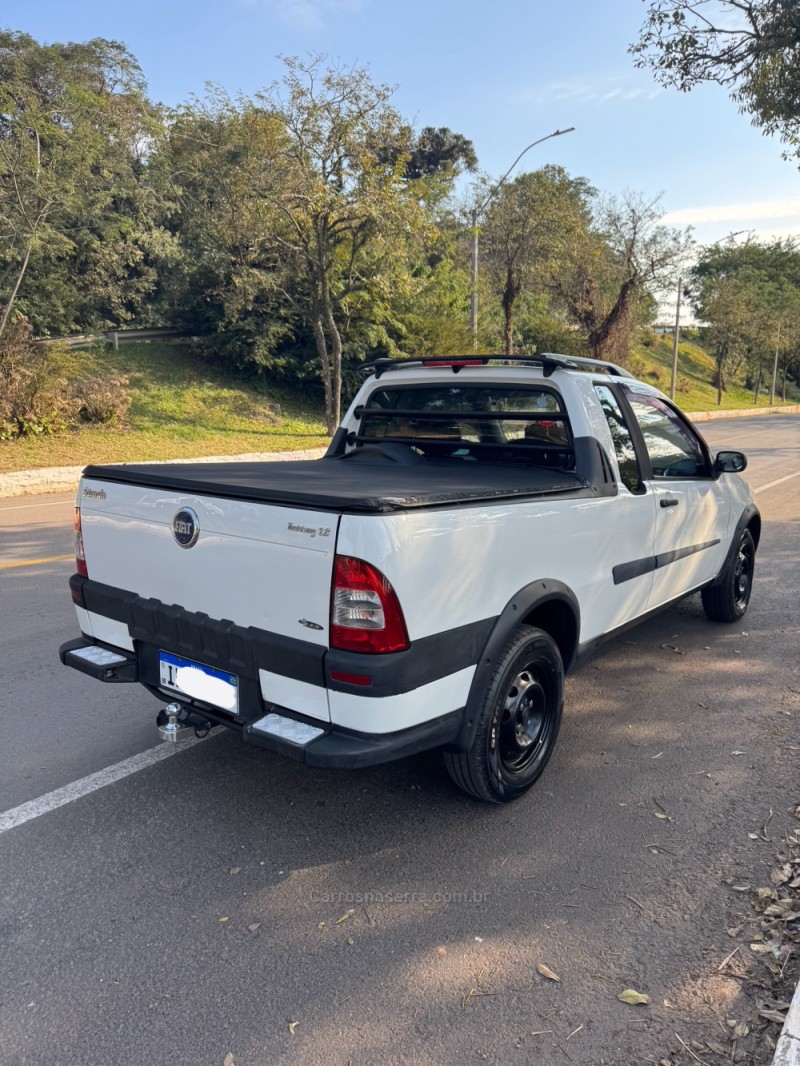 STRADA 1.8 MPI TREKKING CE 8V FLEX 2P MANUAL - 2006 - NOVA ARAçá