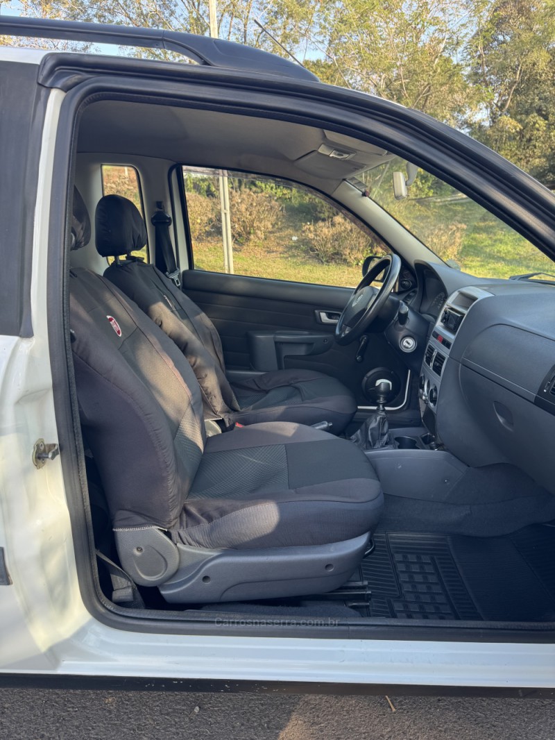 STRADA 1.8 MPI TREKKING CE 8V FLEX 2P MANUAL - 2006 - NOVA ARAçá