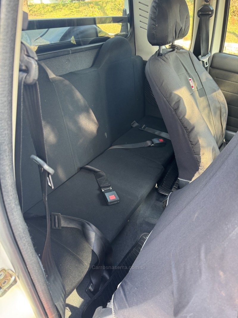 STRADA 1.8 MPI TREKKING CE 8V FLEX 2P MANUAL - 2006 - NOVA ARAçá