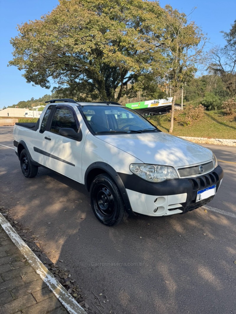 STRADA 1.8 MPI TREKKING CE 8V FLEX 2P MANUAL - 2006 - NOVA ARAçá