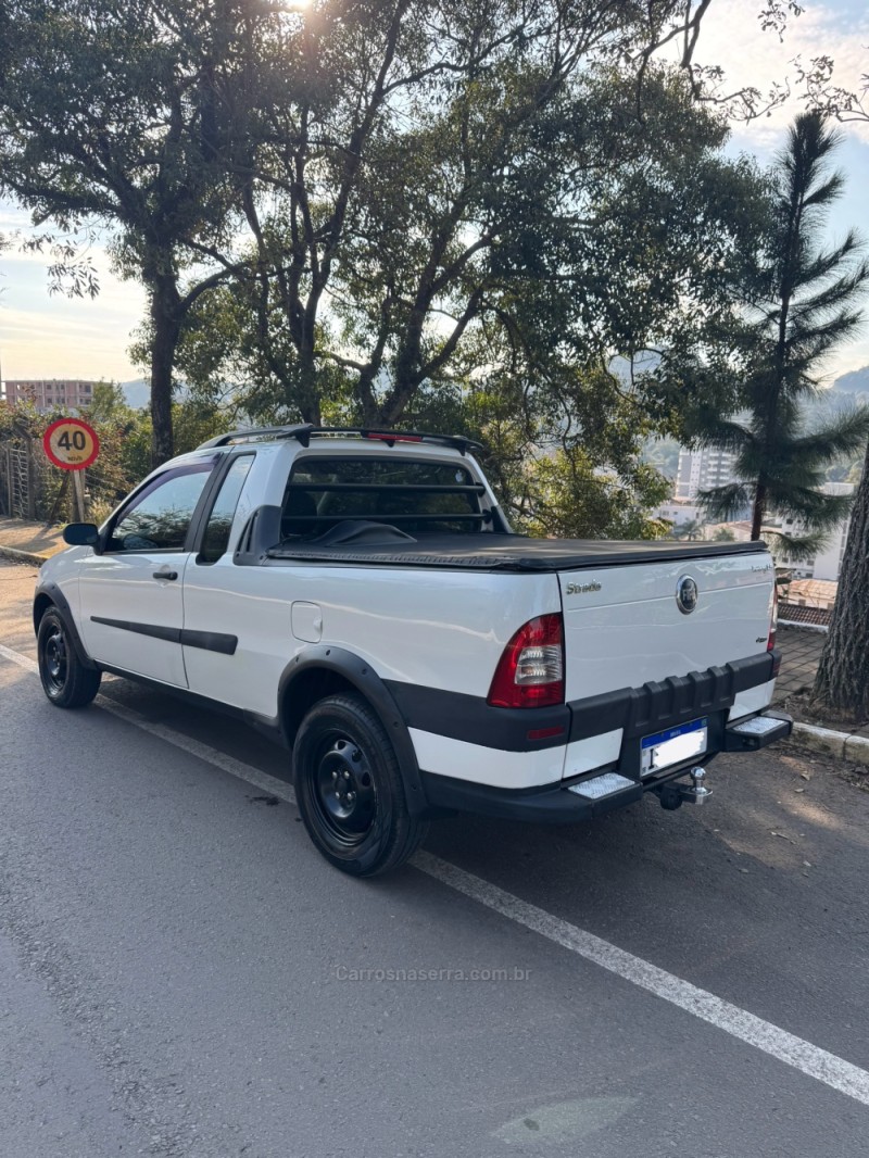 STRADA 1.8 MPI TREKKING CE 8V FLEX 2P MANUAL - 2006 - NOVA ARAçá