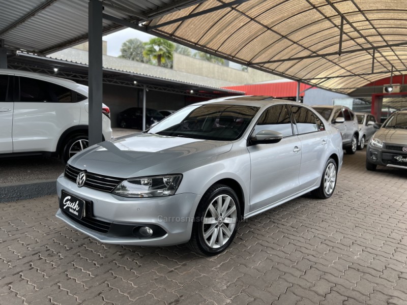 jetta 2.0 comfortline flex 4p tiptronic 2013 bom principio