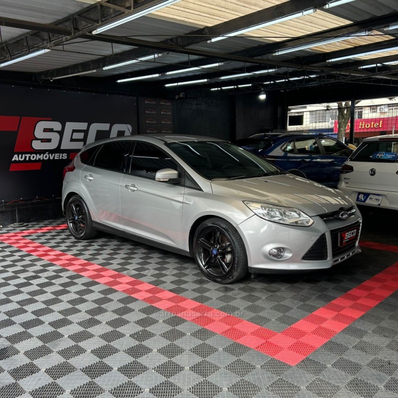 FOCUS 2.0 SE 16V FLEX 4P AUTOMÁTICO - 2014 - PASSO FUNDO