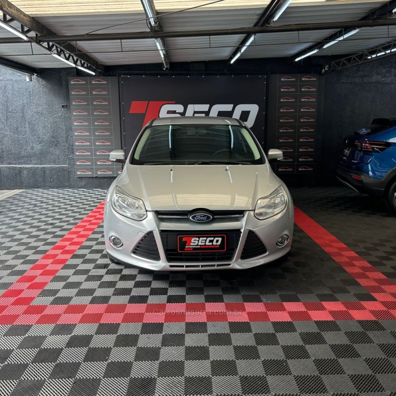 FOCUS 2.0 SE 16V FLEX 4P AUTOMÁTICO - 2014 - PASSO FUNDO