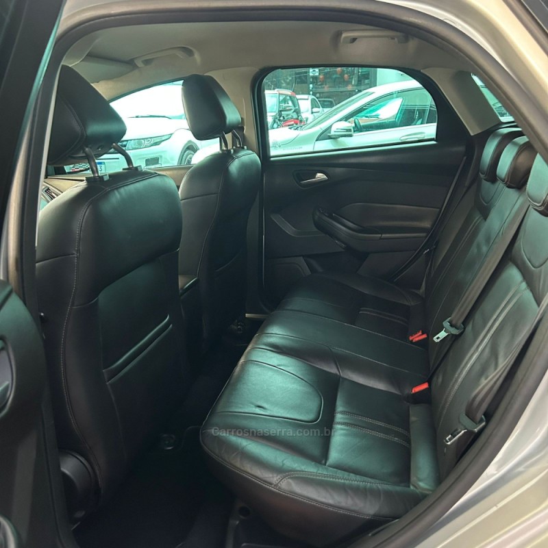 FOCUS 2.0 SE 16V FLEX 4P AUTOMÁTICO - 2014 - PASSO FUNDO