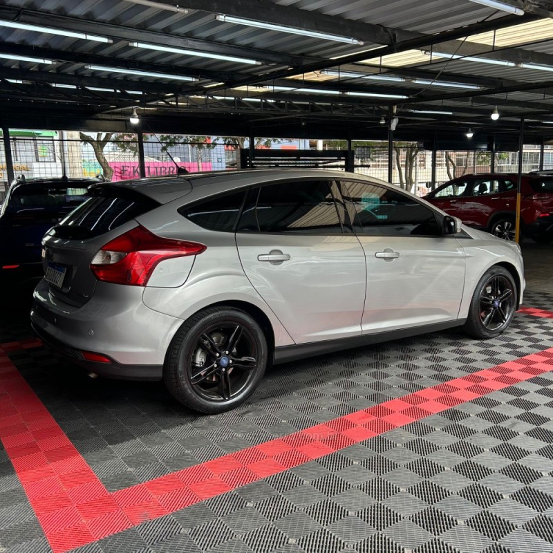 FOCUS 2.0 SE 16V FLEX 4P AUTOMÁTICO - 2014 - PASSO FUNDO